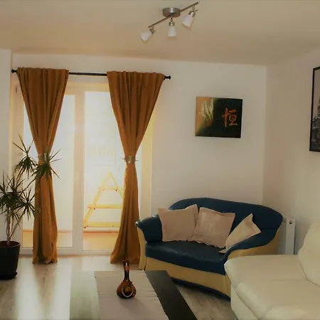 Casa Peterfi - Apartment With 3 Bedrooms And Spacious Living Room Targu Mures Exterior photo
